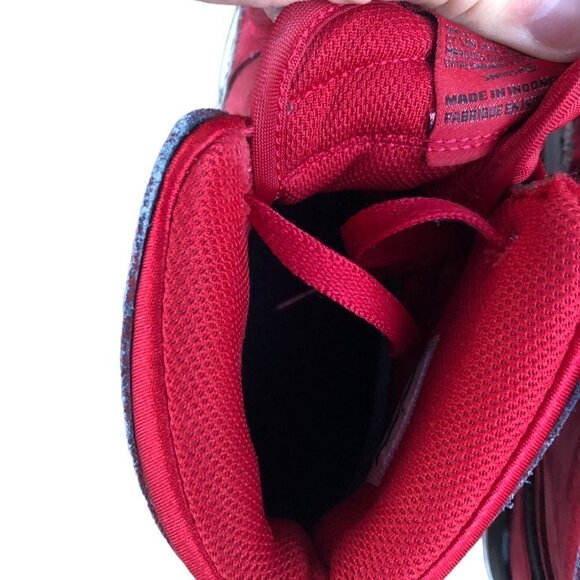 Rare 2018 Nike Air Jordan Legacy 312 Toro Size 8.5 Red - Picture 12 of 14